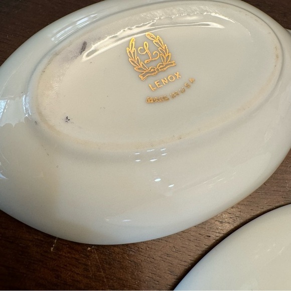 Lenox Olympia Lemon Shaped Ivory Color with Platinum Trim Trinket Dish - Picture 10 of 14